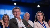 Feijóo refuerza al núcleo gallego, pacta con Madrid y se alía con Andalucía