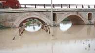 Desalojan a 200 personas en Jerez (Cádiz) por la crecida del río Guadalete ante la borrasca Konrad