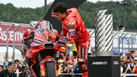 Márquez se emociona: “Este Mundial ha sido el mayor reto de mi vida: cuando estás en la gloria y caes, el golpetazo es mayor”