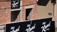 Kimmel se apunta otra victoria en su regreso triunfal con la reconexión de canales locales