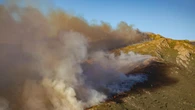 La Junta pide “prudencia” ante la leve mejora del incendio de Pico del Lobo