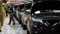 Un ciberataque sume en una crisis a Jaguar Land Rover: fábricas paradas y empleo en riesgo