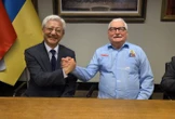 Spór o pamięć historyczną Jak powiedział, tak zrobił. Wałęsa zdjął ukraińską flagę z piersi