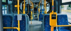 wszyscy w szoku! Absurd w Bydgoszczy. Mężczyzna na wózku elektrycznym nie został wpuszczony do autobusu!