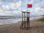Sinice Świnoujście. Czy w Świnoujściu można się kąpać 27.07? Flaga, warunki pogodowe