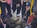 warszawa Dwa ciosy i nokaut. Szukają podejrzanego o atak w tramwaju
