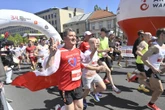 Zamknięte ulice i morze kibiców „Te karteczki kosztują teraz tysiące”. Wzruszające historie z trasy Biegu Konstytucji 3 Maja