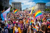 Miasto nabierze barw Tęczowa Parada przejdzie przez Warszawę. Będzie głośno. Będzie kolorowo. Będą utrudnienia