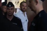 proces o zabójstwo Oskarżony o brutalne zamordowanie Maćka. Dawid puścił oczko do kolegów. Szokujące zachowanie