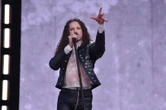"Wokal wbijający w fotel" Michał Szpak powalił wszystkich na kolana! Wystrzałowy wieczór na trasie "Lata z Radiem i Telewizją Polską"