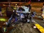 Ogromna tragedia Nocny koszmar w Poznaniu. Strażacy wycinali rannych z wraków, jedna osoba nie żyje!