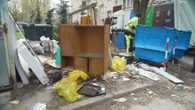 MIESZKAŃCY SĄ BEZRADNI „Cały Grochów w szczurach!”. Mieszkańcy prawobrzeżnej Warszawy ponownie toną we własnych śmieciach