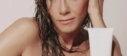 Strefa beauty Lolavie – marka Jennifer Aniston już w Polsce! Przełomowa pielęgnacja włosów na wyłączność w Douglas