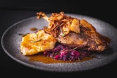 arystokracja wśród drobiu Z Polski tonami trafia na niemieckie stoły, a my wciąż jej nie jemy. Obniża cholesterol i chroni serce
