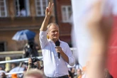 Ciekawostki To imię oznacza "władcę świata". Nosi je premier RP