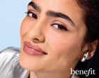 Strefa beauty Rozświetl swoje brwi: rewolucja w makijażu z nowym DREAM SHEEN BROW GLAZE od Benefit!