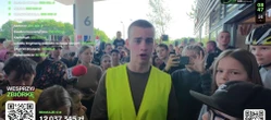 Akcja charytatywna Łatwoganga Łatwogang przemierza Polskę na rowerze i zgarnia miliony. Tłumy kibicują influencerowi