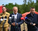 Pożar Gigantyczny pożar w powiecie wołomińskim. Na miejscu akcji premier Donald Tusk