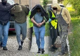Areszt Gonili 13-latka na bagno, dziś sami trafili do aresztu. Sąd zdecydował
