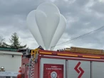 to kolejna taka sytuacja Tajemniczy balon z pakunkiem spadł na teren firmy! Policja ujawnia, co było w środku