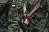 Nowe informacje Żołnierz WOT zaatakował maczetą przechodnia! Prokuratura podała wstrząsające szczegóły