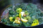 naturalny superfood Mylisz go z chwastem a to skarb dla wątroby. Najlepiej smakuje z makaronem