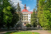 Wiosenny wypoczynek Polacy pokochali to dolnośląskie uzdrowisko. Wiosną brakuje tam wolnych miejsc