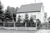 Niezwykła metamorfoza Poniemiecki domek z lat 40. przeszedł generalny remont. Stara stodoła stała się salonem