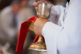 Wyjątkowa droga życiowa Znany piłkarz zrezygnował z kariery. Poświęcił się Bogu i został księdzem