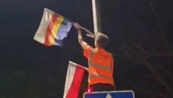 NIEBYWAŁA AGRESJA Wywiesili flagi w Puławach i zaczęło się piekło. "Co to za tęczowe g...o?"