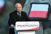 Tak PiS pokazało konferencję o bezpieczeństwie Tak wyglądał Kaczyński na konferencji PiS. Te kadry mówią wszystko