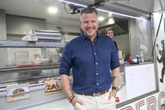 Nowy etap Filip Chajzer zamieszkał z młodziutką narzeczoną. W Krakowie remontuje dla nich mieszkanie