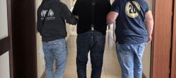 Awantura w Lublinie Próbował udusić ochroniarza przez czekoladę. Agresywny 67-latek w rękach policji