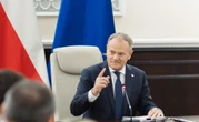 Polityczny śmigus-dyngus Premier skomentował słowa prezydenckiego ministra: Przydałby się kubeł zimnej wody na głowę