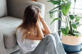 Znaczenie roślin doniczkowych Ta roślina stoi w większości domów, a działa jak magnes na kłopoty. Monstera roztacza negatywną energię wśród domowników. Rośliny, które przyciągają pecha