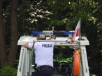 Dramat pod Warszawą Spacerował przy Kanale Żerańskim, nagle w wodzie dostrzegł ciało. Służby badają tajemniczą śmierć
