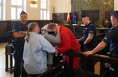 Proces Usłyszał obrzydliwe słowa o swojej matce i chwycił za nóż. Ojcu zadał kilkanaście ciosów