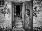 Horror pod Krakowem Ciężko pobity mężczyzna konał w fekaliach. Są zarzuty dla oprawców