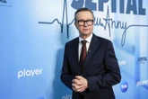 gwiazdy Tak dziś wygląda Piotr Cyrwus. Rysiek z „Klanu” jest nie do poznania