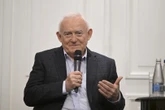 Zobacz zdjęcia! Leszek Miller bez politycznej cenzury. Tłumy na spotkaniu z byłym premierem