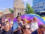 „Płyniemy po swoje” Tęczowy korowód przeszedł przez centrum Szczecina. Tłumy na 8. Marszu Równości