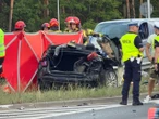 Dramat w Ząbkach Tragiczny wypadek pod Warszawą. Dwie osoby nie żyją, trzecia walczy o życie