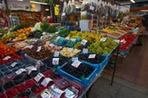 Szok! Owoce droższe niż kilogram mięsa. Absurd cenowy