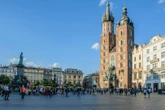 Turystyka w Krakowie Kraków walczy o opłatę turystyczną. W grę wchodzą ogromne pieniądze