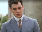 Hiszpański serial TVP La Promesa - pałac tajemnic, odcinek 393: Alonso ujawnia prawdę o matce Jany. Curro w szoku