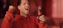 Gdy mundialowe emocje sięgają zenitu, do gry wchodzi Coca-Cola z Wojciechem Szczęsnym