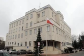 Szok w Piasecznie Leszek groził, że zastrzeli komendanta policji! W domu miał broń. Niewiarygodne, jak się tłumaczył