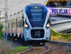 Szok! Kompletnie pijani rodzice jechali z trójką dzieci do Świnoujścia. Przez ich wybryki pociąg złapał opóźnienie
