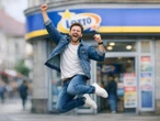 Gigantyczna kasa! Nowy multimilioner w Polsce! W tym mieście padła wysoka "szóstka" w Lotto