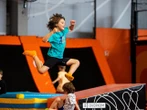 Skoczne wakacje w Parkach Trampolin JUMPCITY! Zdobądź karnet i baw się bez limitu